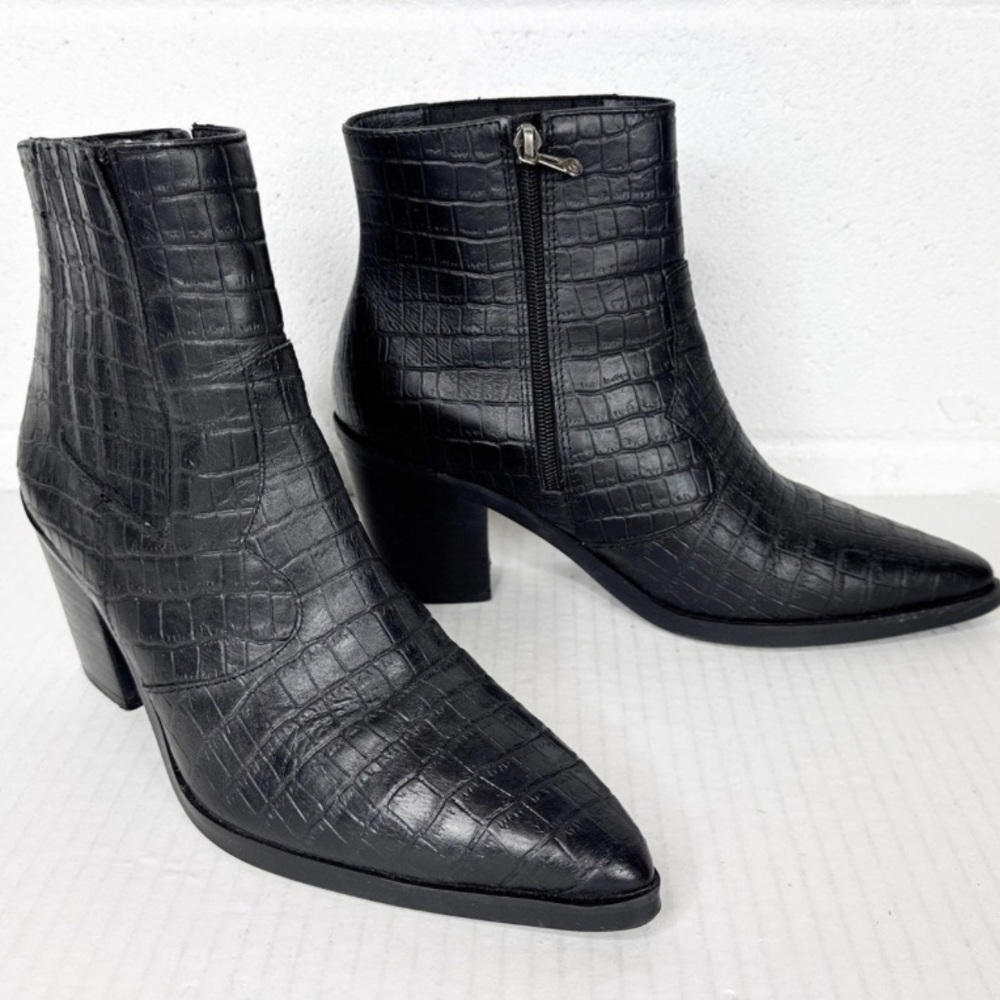 Blondo Black Heeled Boots With Croc Texture
